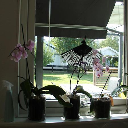 Private Room For Rent In A Villa With Garden View แอล์มฮุลท์ ภายนอก รูปภาพ