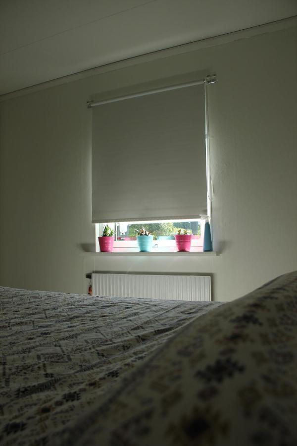 Private Room For Rent In A Villa With Garden View แอล์มฮุลท์ ภายนอก รูปภาพ